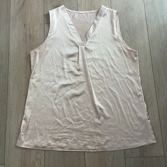 boutique Tops - Boutique Champaign Sleeveless V-Neck Blouse Size XL